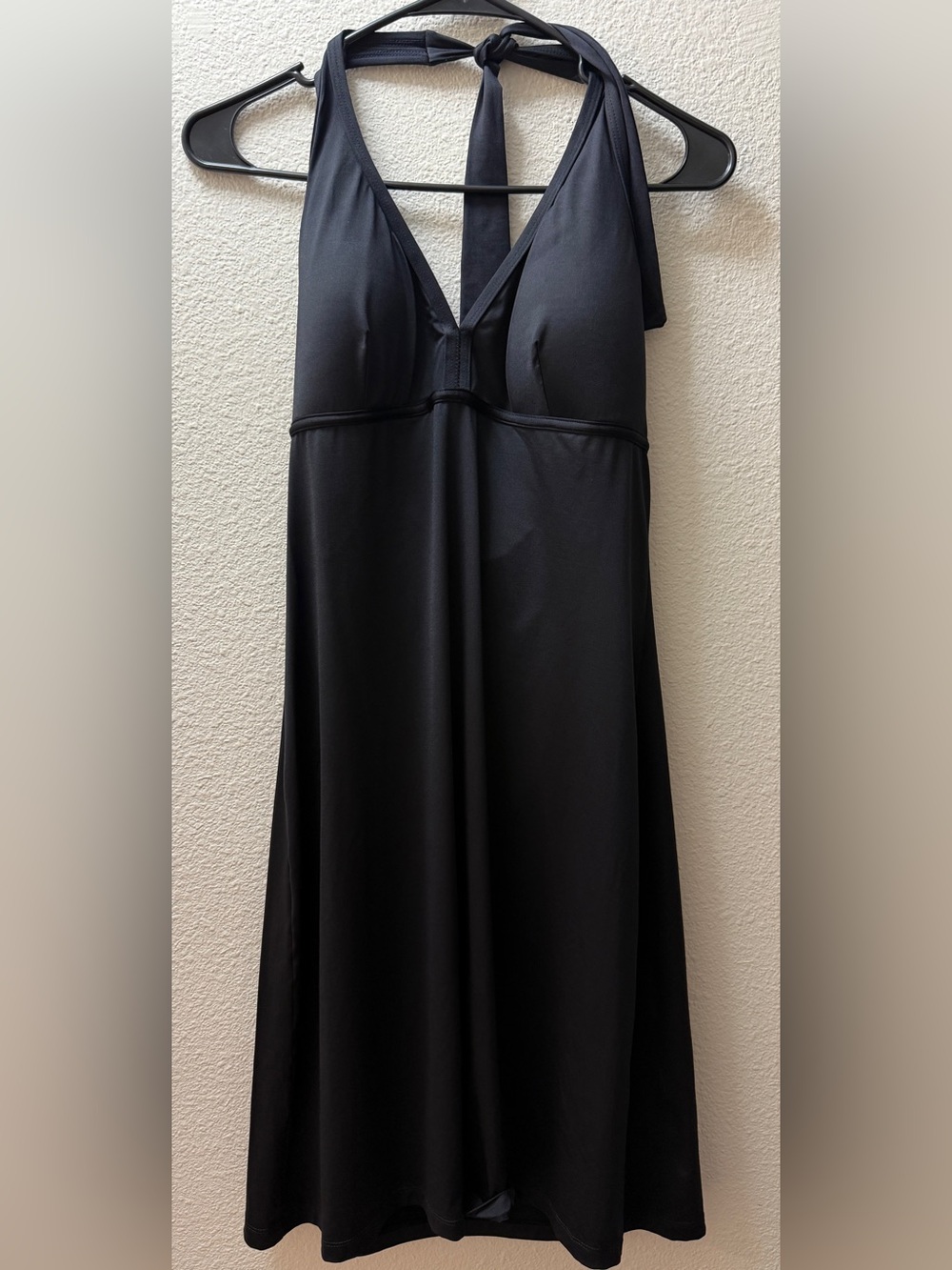 Tommy Bahama Black Halter Dress Medium M Beach Solid V-Neck Empire Waist